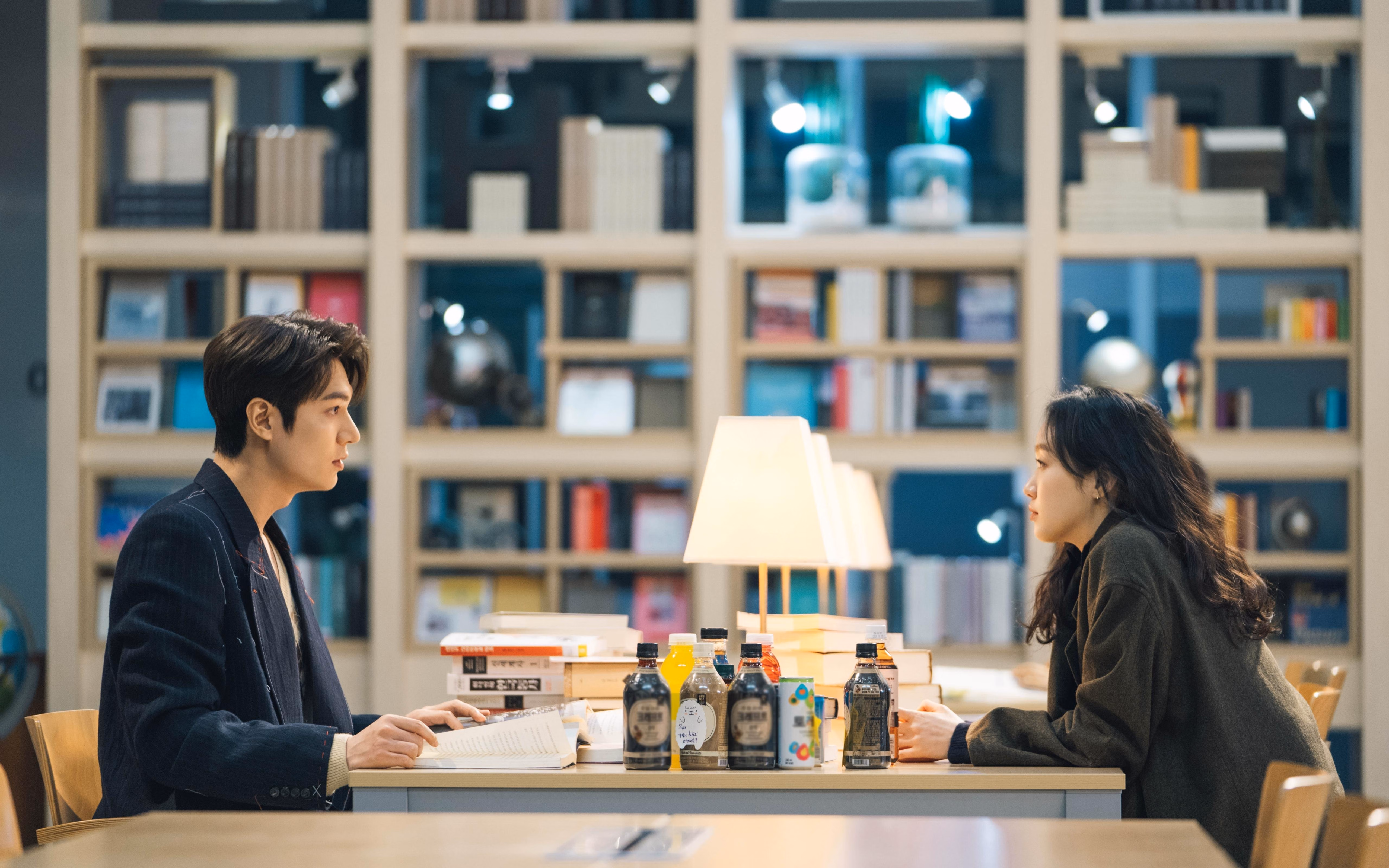 从非洲战场到德甲舞台，关键时刻的英雄与征服者